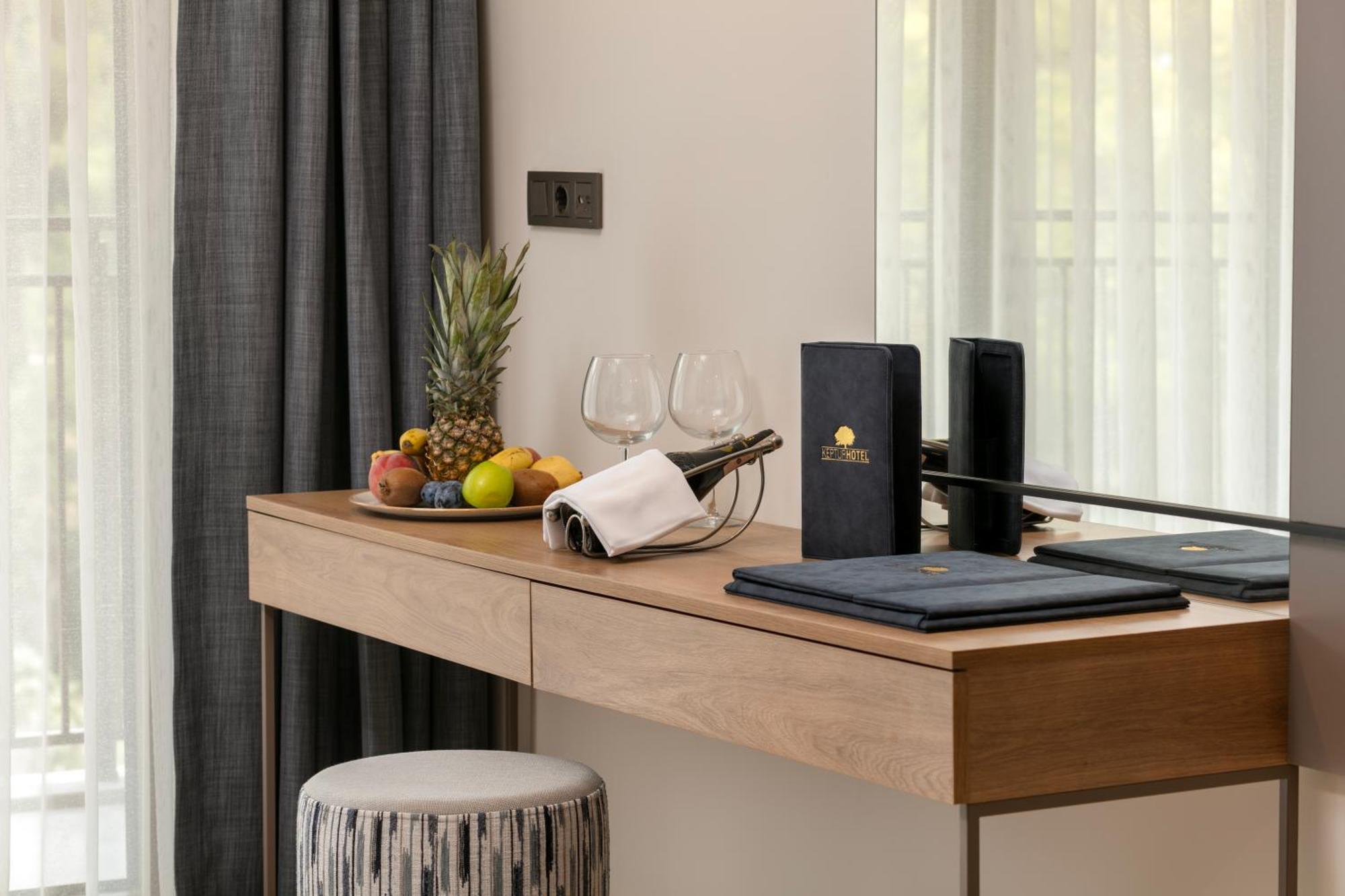 Keptur Hotel Dosemealti ภายนอก รูปภาพ